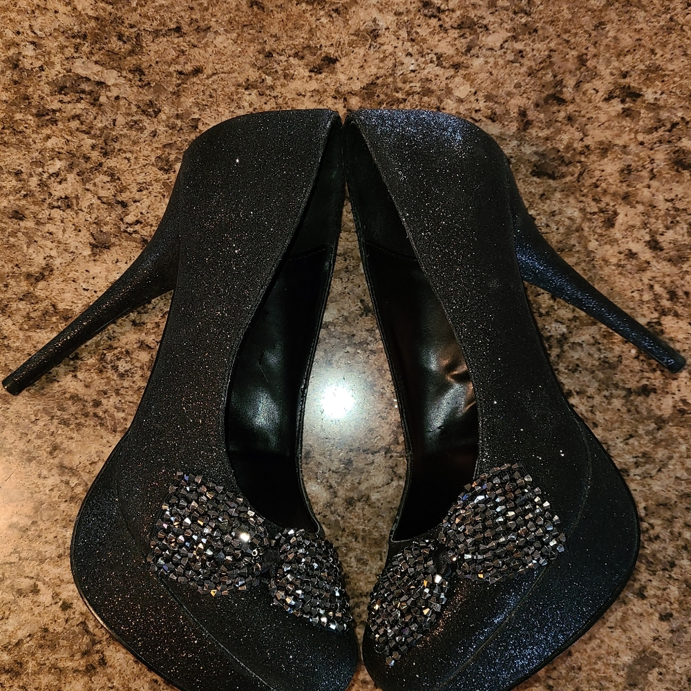 High heels - Picture 2 of 5